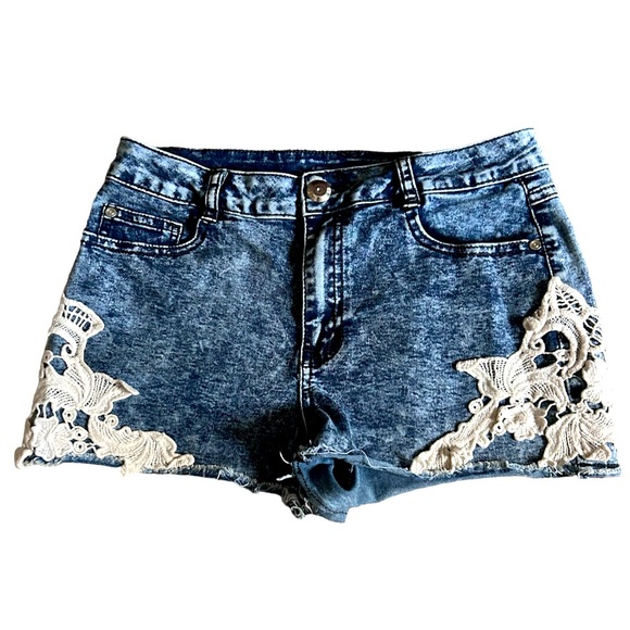 100% Organic Whoop Ass Patch Pocket Handpainted Daisy Duke Jean Shorts Size 7 - Picture 2 of 5